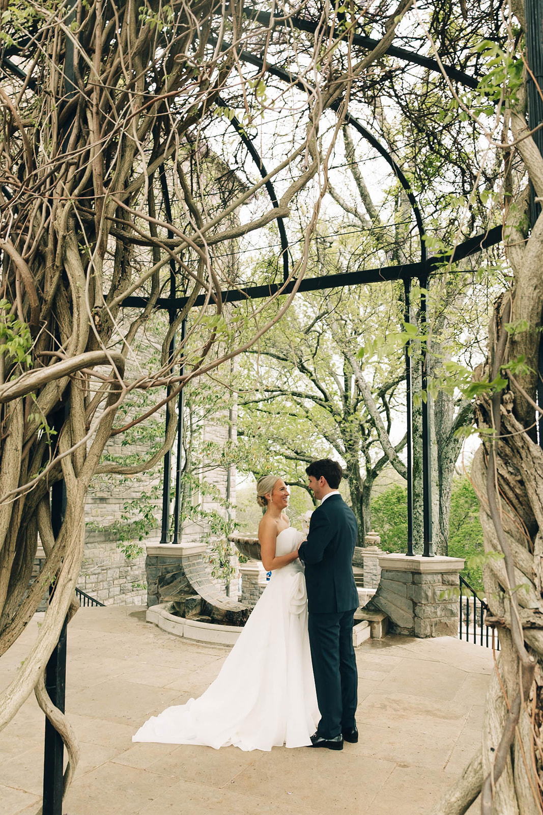 Bride and Groom at Cheekwood Estate and Gardens