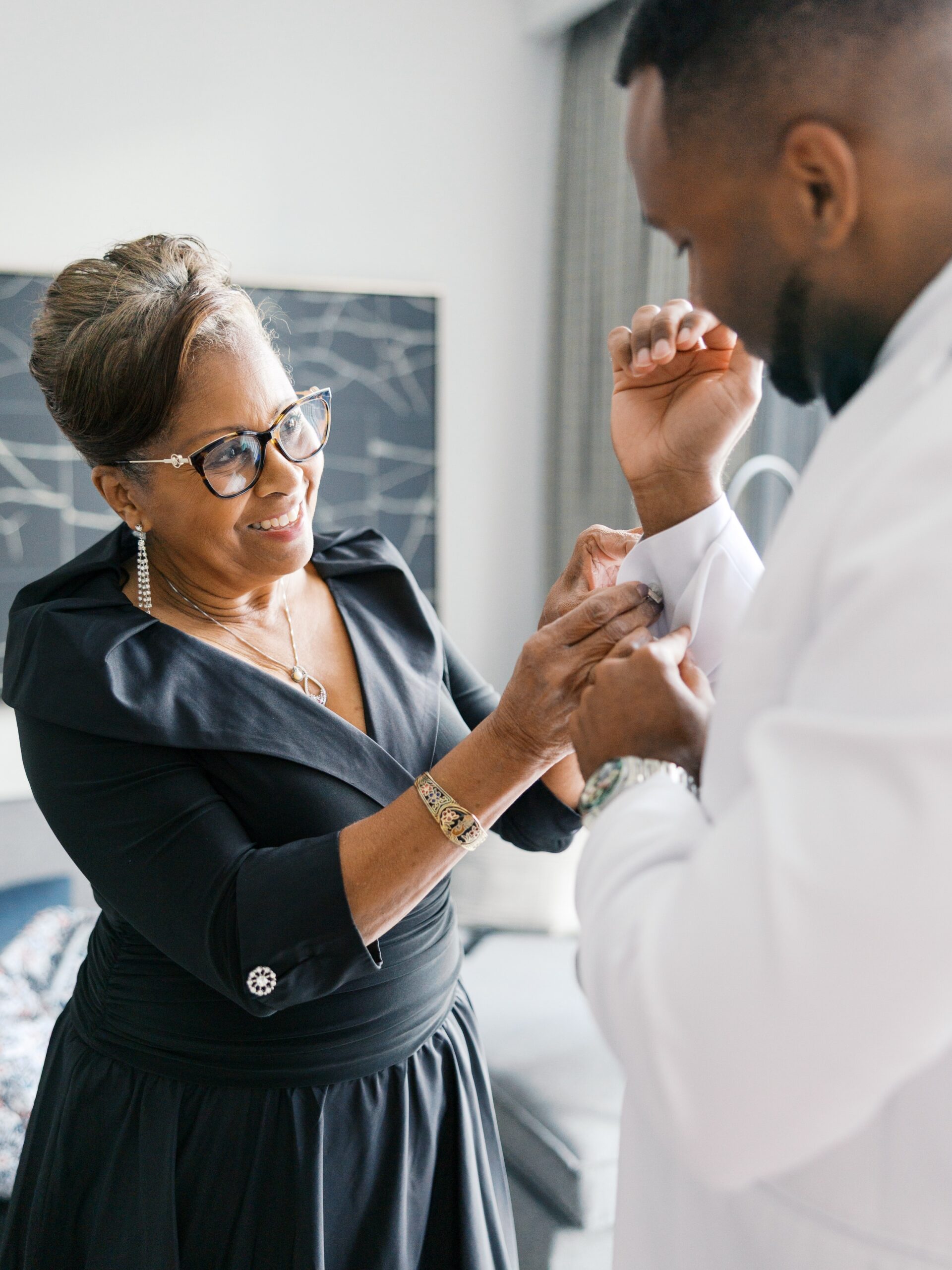 Groom Getting Ready Nashville Four Seasons​