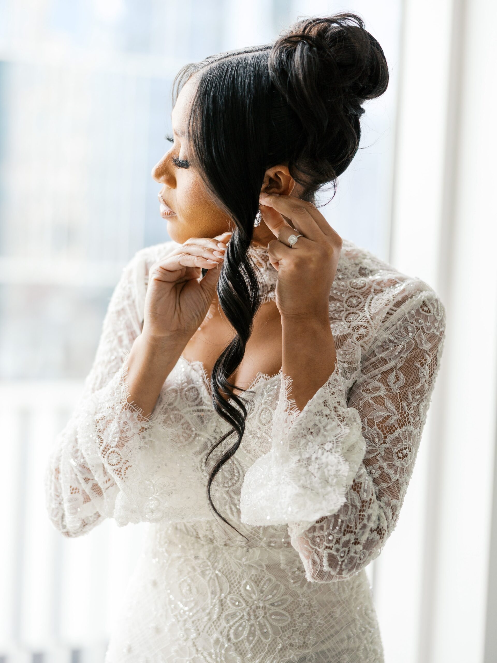 Bride Getting Ready at Nashville Four Seasons 